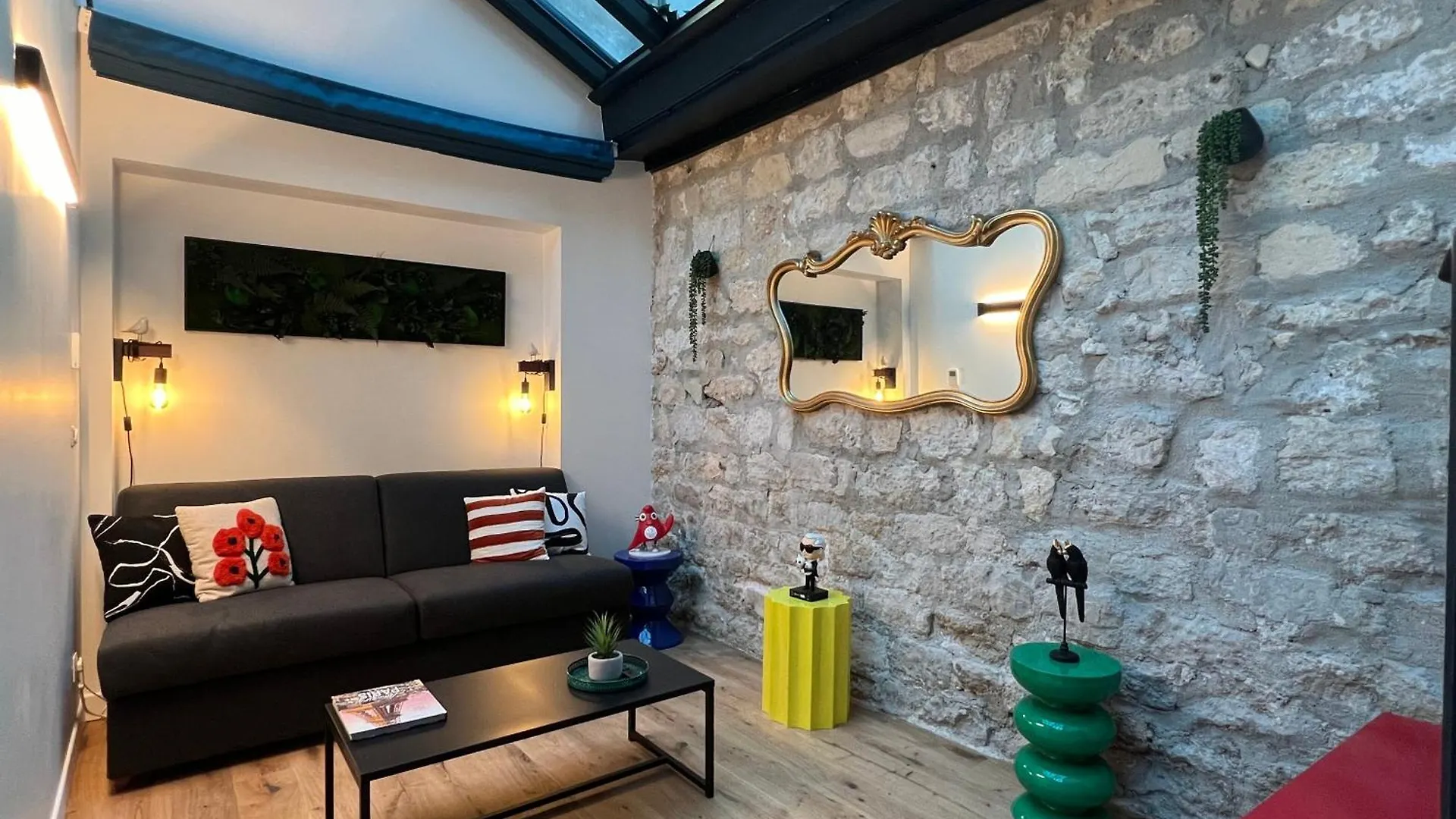 Relais Cocorico Artist Glass Roof With Ac Apartment